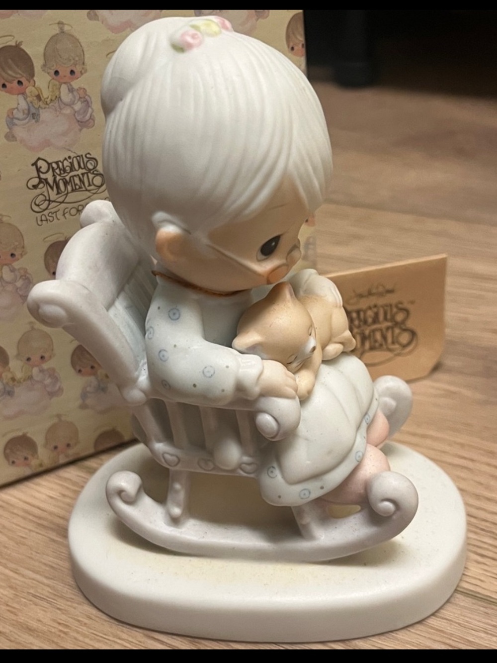 3 Precious Moments Figurines - Picture 13 of 16